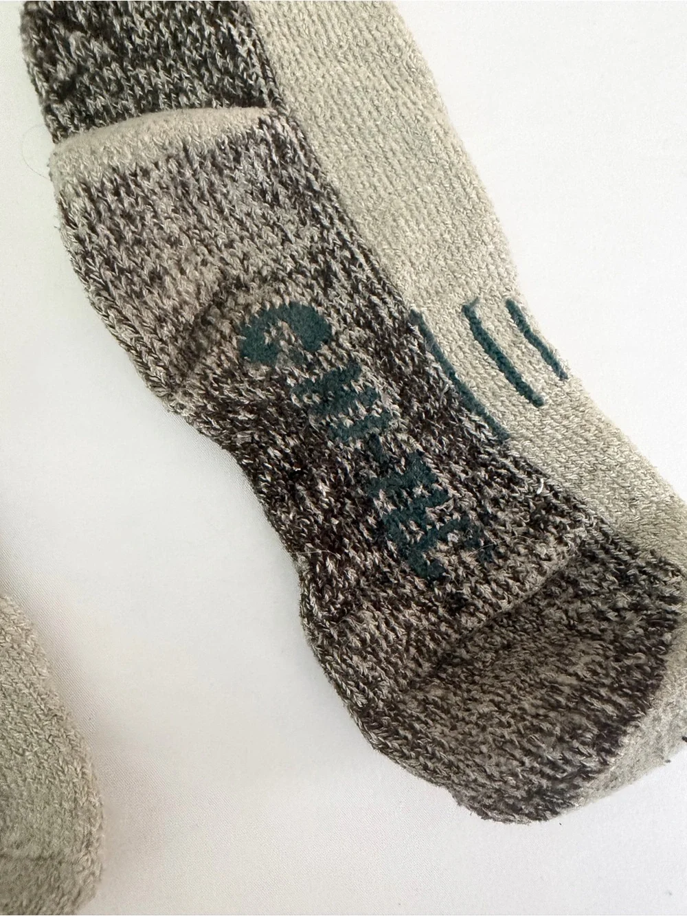 Men's Crew Thermal Socks - Light Gray with Dark Gray Accents
